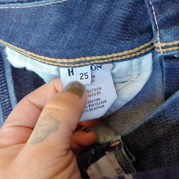 Hudson Colin Flap Back Pocket Skinny Jeans… - Image 5