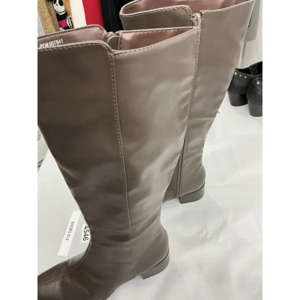 Womans Journee Collection Knee High Riding Boots 6.5 Brown Full Zip Heel NWOT - Image 3