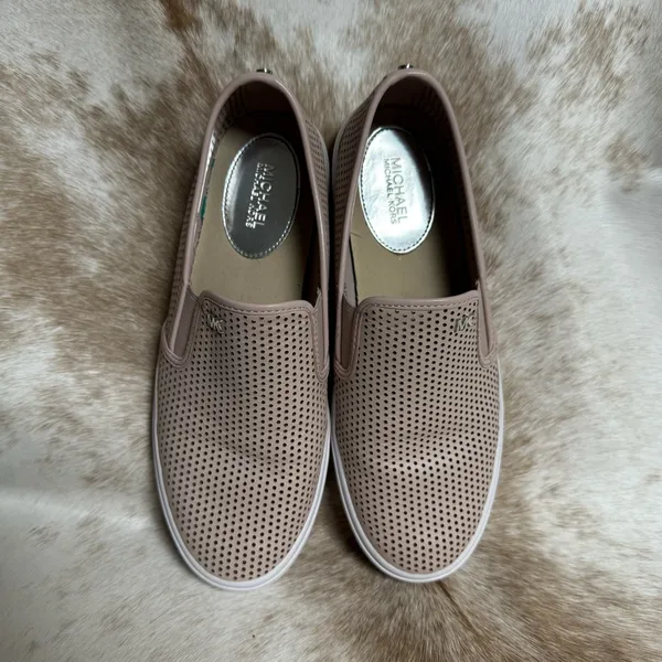 Michael Kors slip on Sneakers‎ Size 9.5 A25 - Image 4