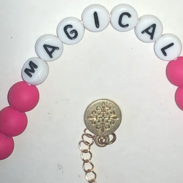 Magical Gold Tone Pink and White Beaded Boho Necklace - Image 6
