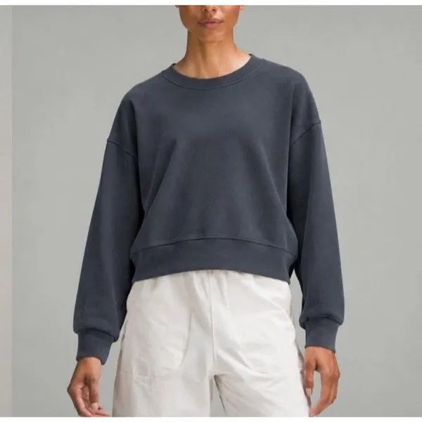 Lululemon Sweatshirt Womens 4 Softstreme Perfectly Oversized Cropped Crew Neck - Image 2