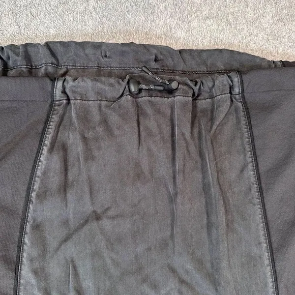 Lululemon Short Sleeve Top Women's 8 Black Zip Back Drawstring Waist Active Gym - Image 5