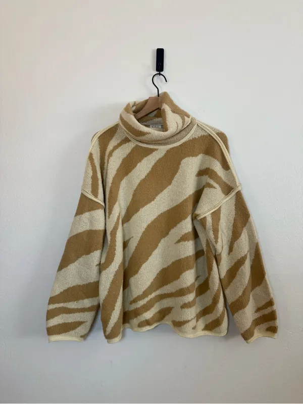 POL Chunky Zebra Turtleneck Sweater - Image 2
