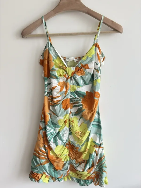 ASTR The Label Tropical Ruched Mini Dress Linen Blend Size M - Image 2