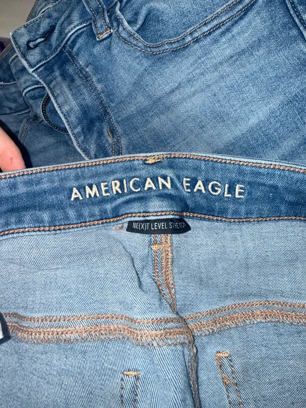 American Eagle Light Wash High Rise Jeggings - Image 4
