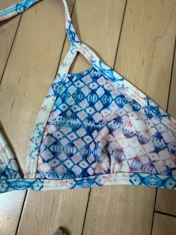 JOLYN Finn Bikini Top Swimsuit Swim Batik Print Size Small - Image 2