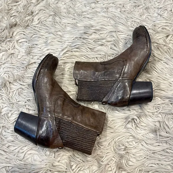 Frye Lucinda scrunch short boots size 6.5 - Image 7