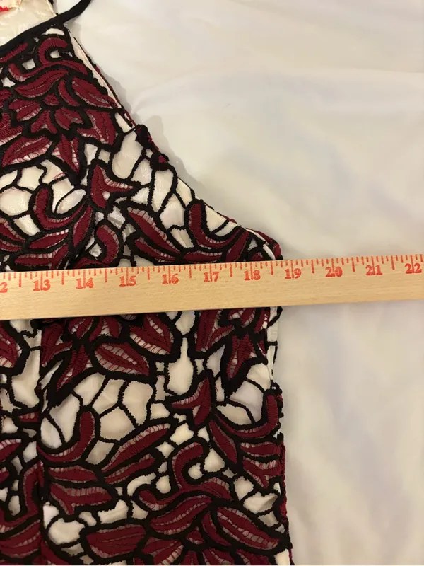 Solitaire Lace Cocktail Dress Large Burgundy Black Embroidered High Neck Midi - Image 4