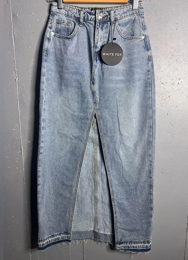White Fox Boutique Take My Picture Denim Maxi Skirt – Blue Wash. size XS. NWT - Image 3