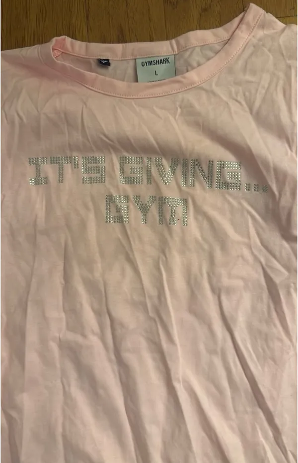 New Gymshark ITS GIVING GYM BABY T-SHIRT Pink Women’s Size Large - Image 2
