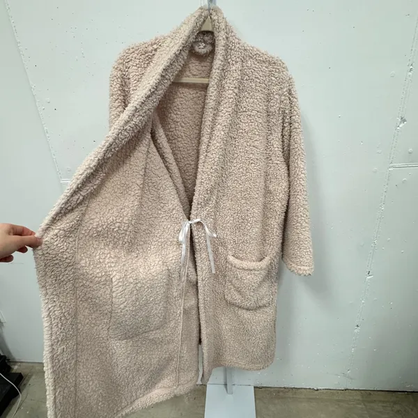 Pottery Barn Unisex Cozy Comfort Robe Teddy Plush Cozy Comfy Belted Large Beige‎ - Image 3