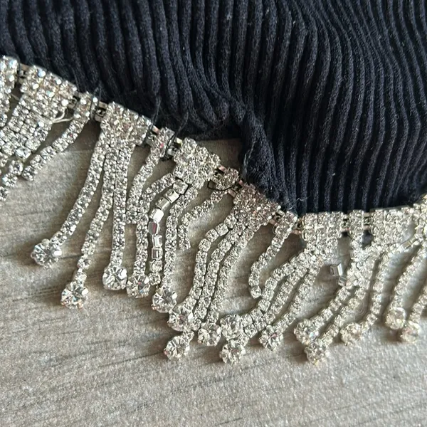 Zara rhinestone trim crop top - Image 4