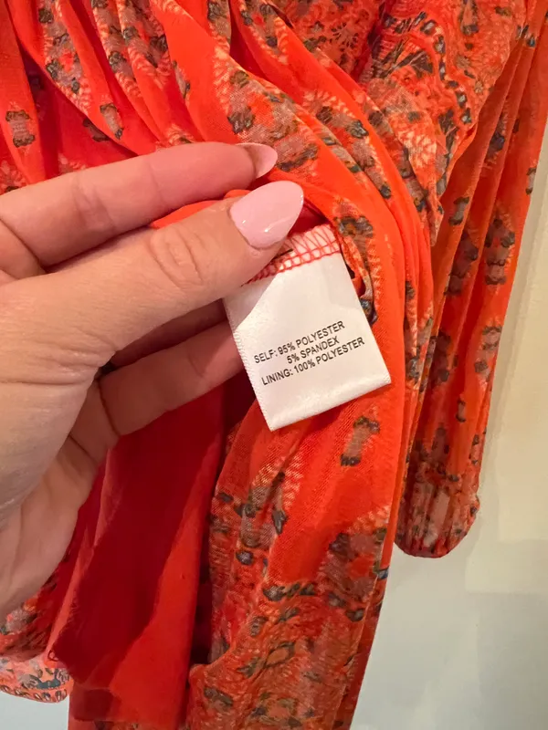NWT Rose & Olive Floral Top - Image 4