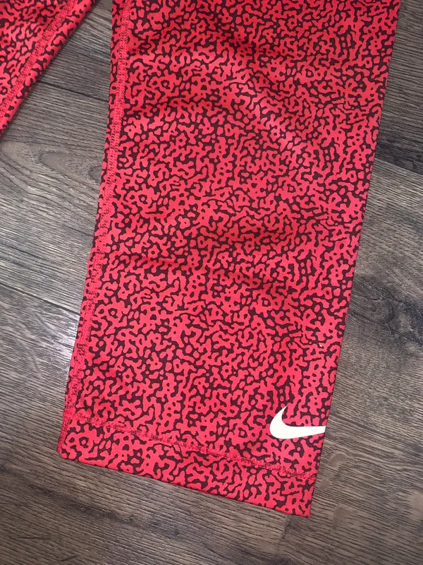 Nike PRO Dri-Fit compression Capris - Image 4