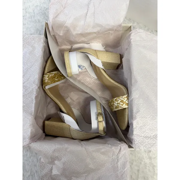 Bandolino Armory2 Block Heel Sandals Light‎ Natural Woven Raffia Gold 5.5M NEW - Image 2