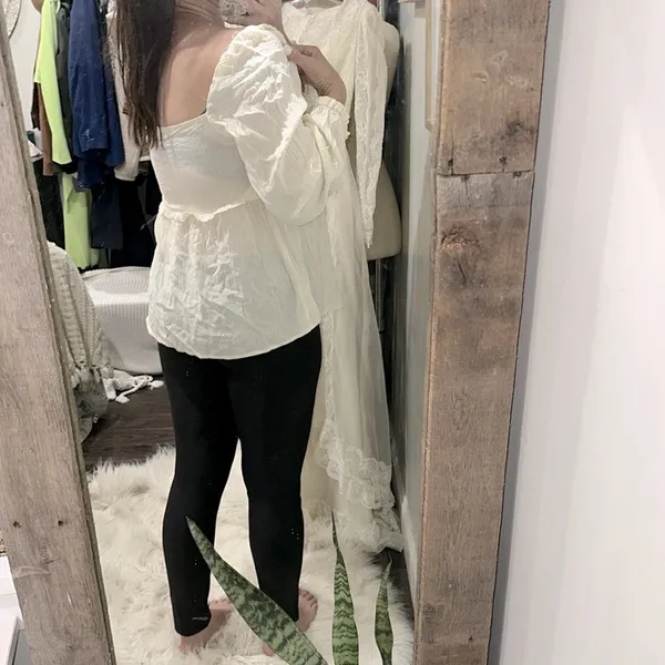 Umgee Off-Shoulder Cream boho Top size large - Image 4