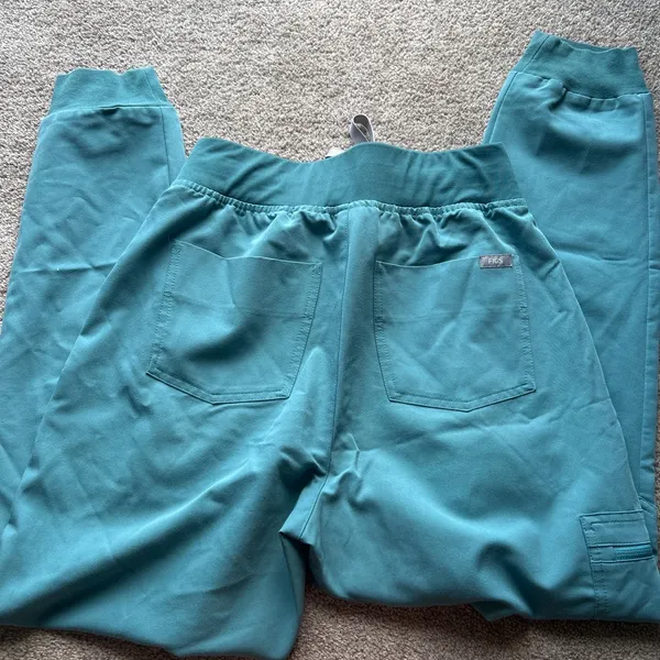 Figs set!! Xs top and small pants!! Like new! - Image 3
