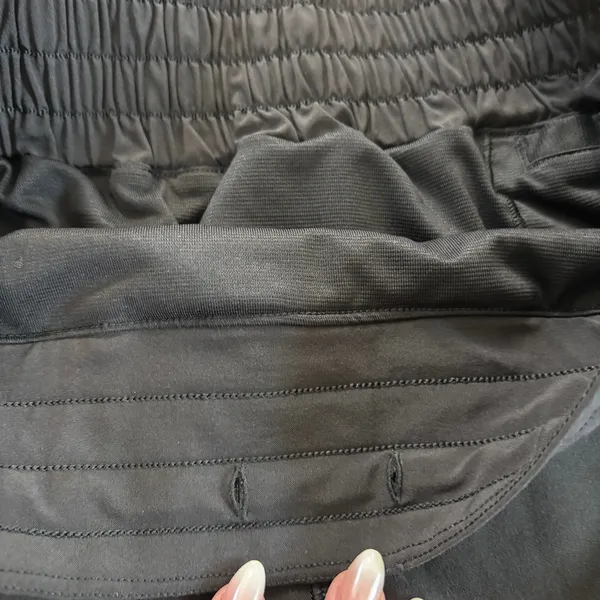 Lululemon Hotty Hot Short High-Rise Long 4" Women Size 6 Black - Image 2