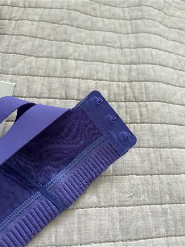 Lululemon AirSupport Bra *High Support, 36C
Charged Indigo / Lavender - Image 10