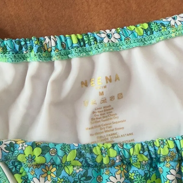 Neena Swim | Tie Bikini Swimsuit Set with Underwire in Floral Green‎ Size Medium - Image 5