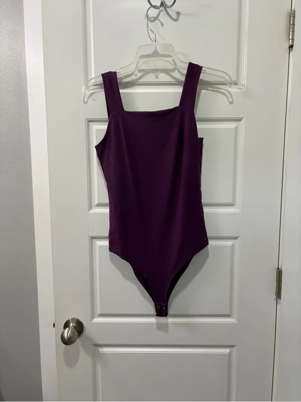 Reoria purple square neck bodysuit in a S - Image 4