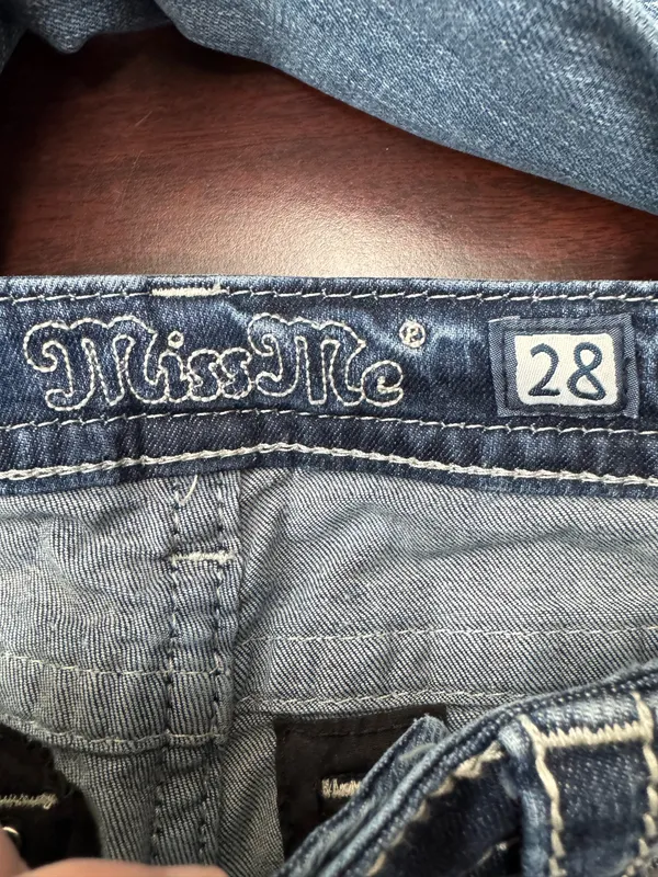 Miss Me Chloe Boot Jeans Size 28 with Rhinestones - Image 7