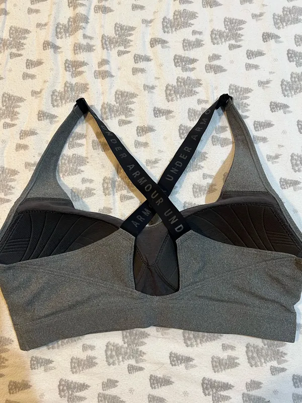 Armour Under Sports Bra - Image 3