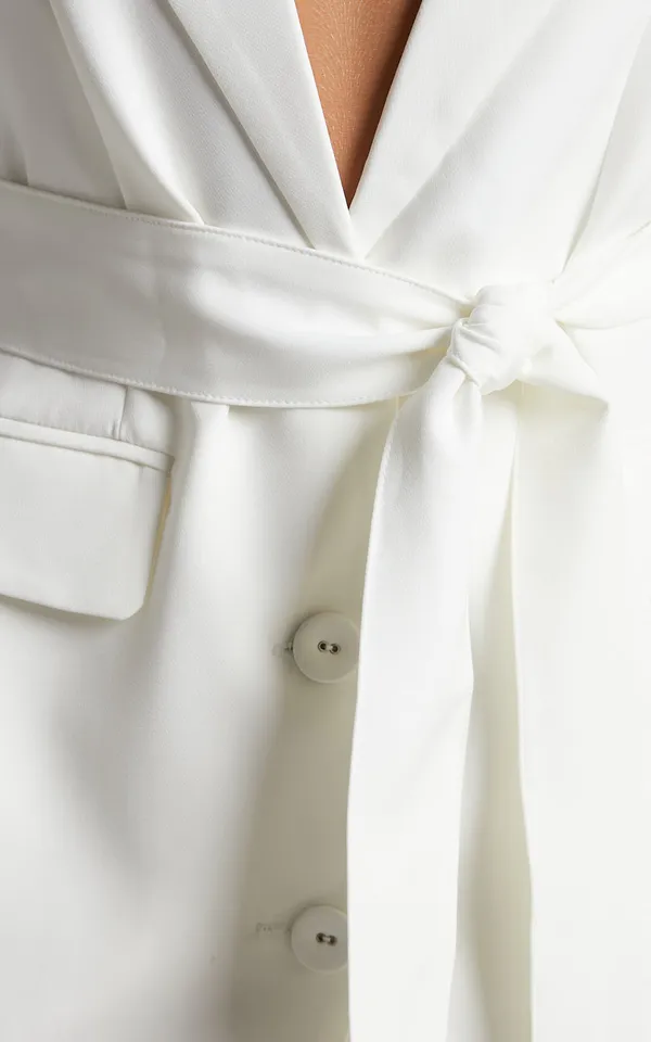 New Showpo Denali Mini Dress Tie Waist Blazer Dress Size Small MSRP $119 - Image 10