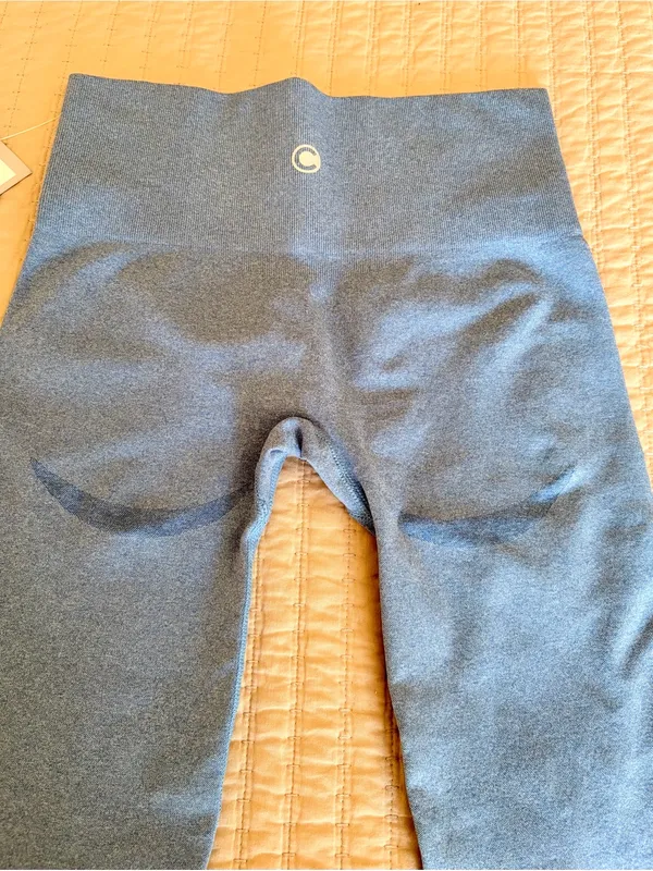 High-Waist Seamless Leggings in Sky Blue - Image 4