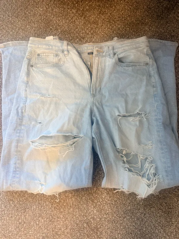 Light Wash American Eagle Distressed baggy high rise - Image 6