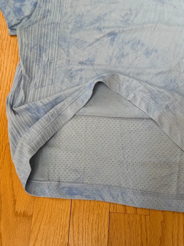 Lululemon Train to Be Mesh Breathable Short Sleeve Blue - Image 4