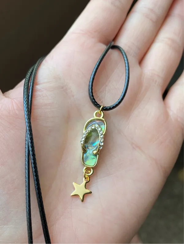 Handmade cute boho beach shell flip flops sandal necklace🌟 - Image 2