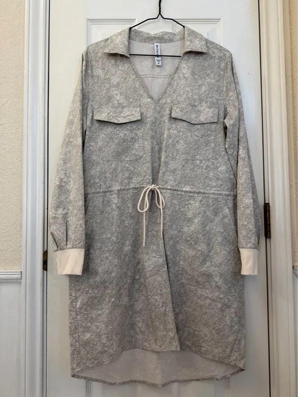 Athleta Zuma Printed Shirtdress in Viper Gray and Ivory - Image 2