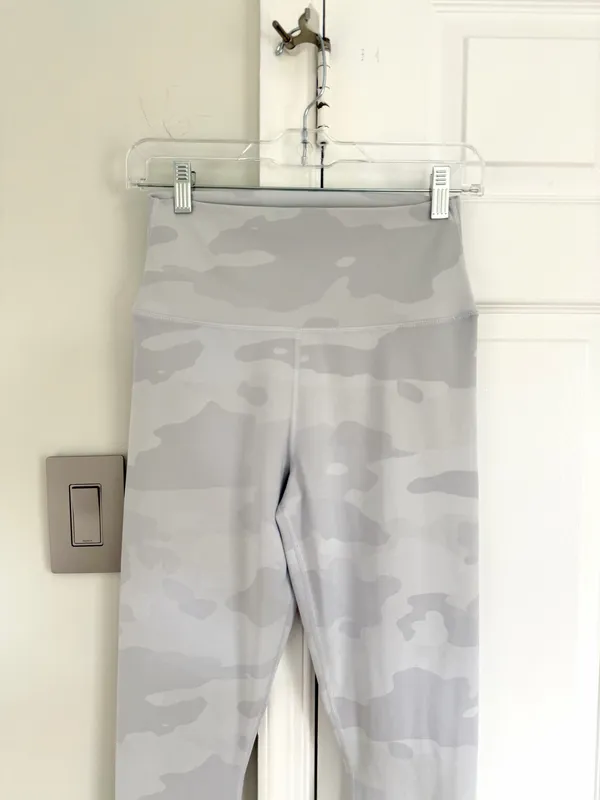 Alo Yoga High Waist Vapor Legging White Grey Camouflage Camo M Workout Yoga - Image 5