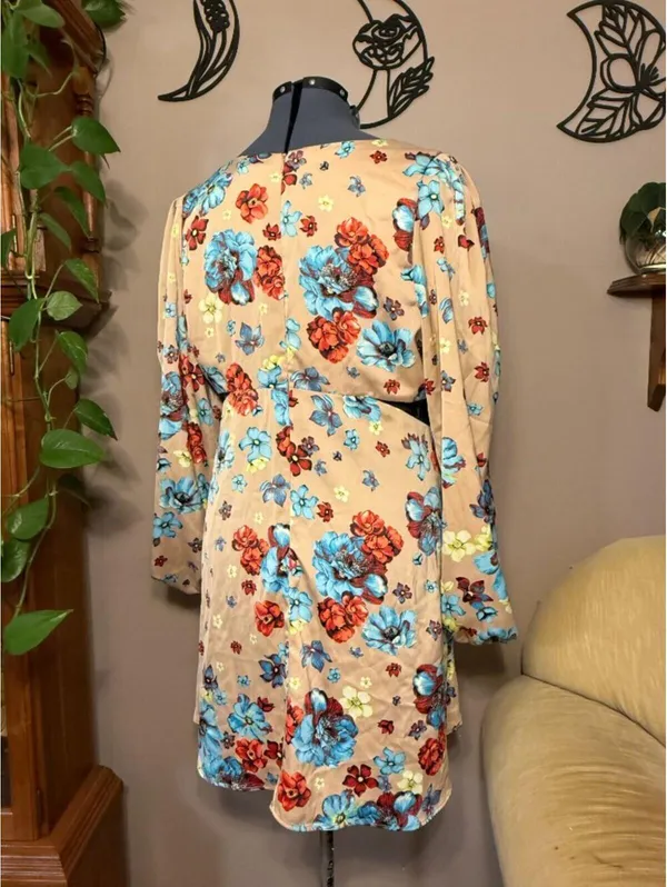 AFRM Beige Floral Long Sleeve Mini Dress with Blue & Red Blooms New w/o Tags - Image 4