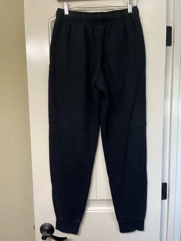 Nike Cuffed Black Sweatpants - Image 2