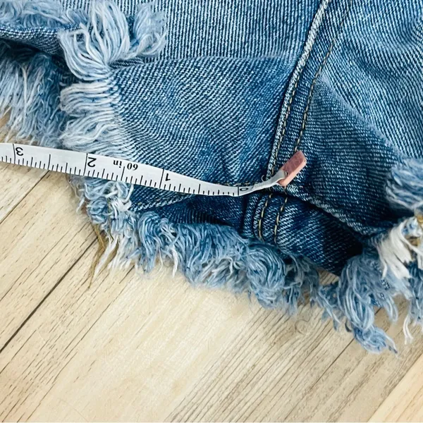 PacSun Distressed Denim Overall Shorts size Small - Image 4
