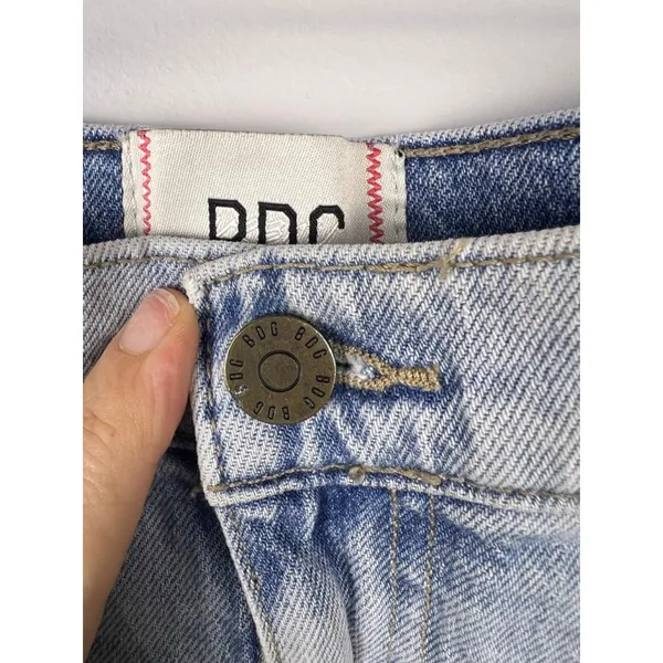 BDG Urban Outfitters Girlfriend Denim Shorts Light Wash Frayed Hem Size 28 - Image 3