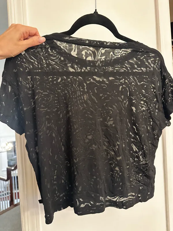 Lululemon Workout Top Black - Image 3