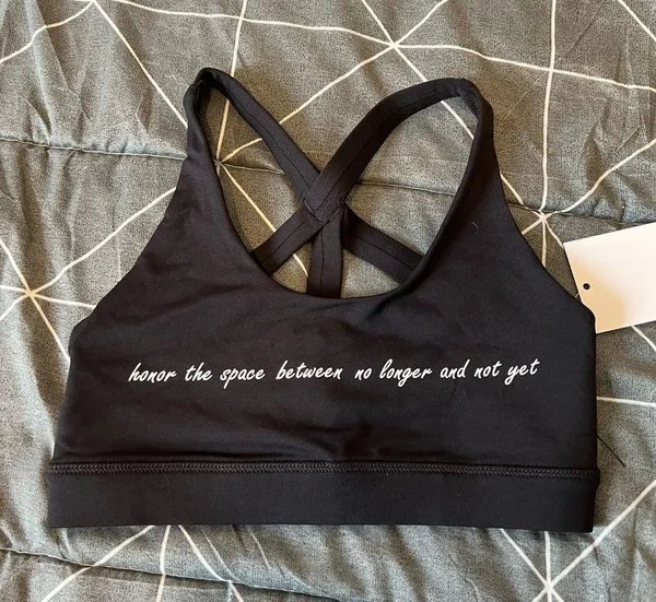 FINAL SALE💐 BEE sport bra 🌸 Size XS - Image 3