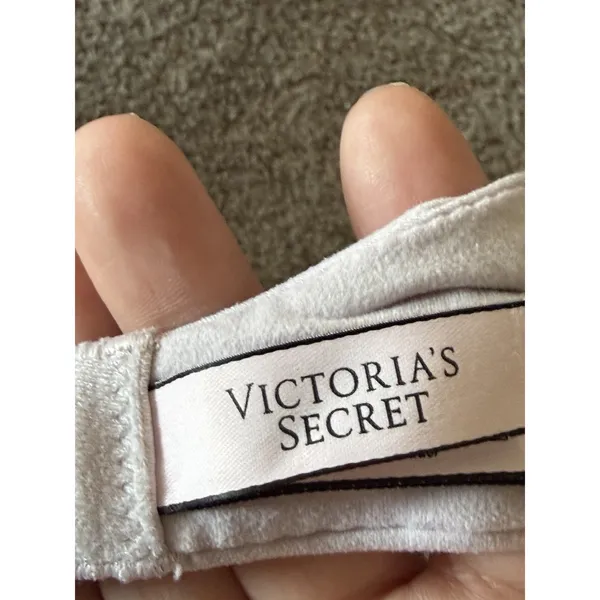 Victoria's‎ Secret Body by Victoria Bra 34B Plush Lined Coverage A1-0069 - Image 3