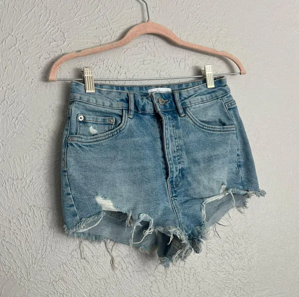 light wash cut off distressed mini jean shorts 4 - Image 2