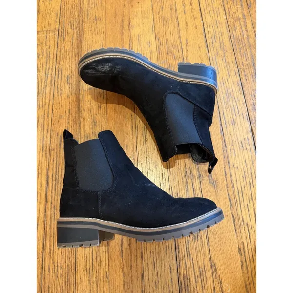 Kensie Boots Womens Size 8 Black Faux Suede Chelsea Ankle Lug Sole Booties - Image 4