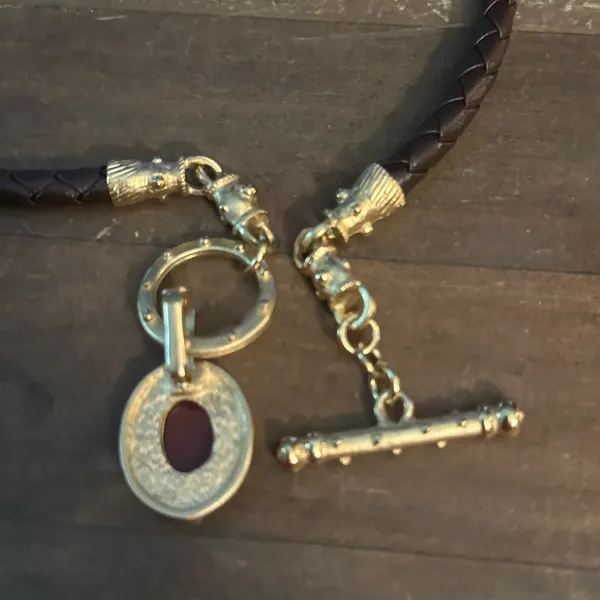 Brown leather braid toggle necklace with carved Roman head pendant - Image 6