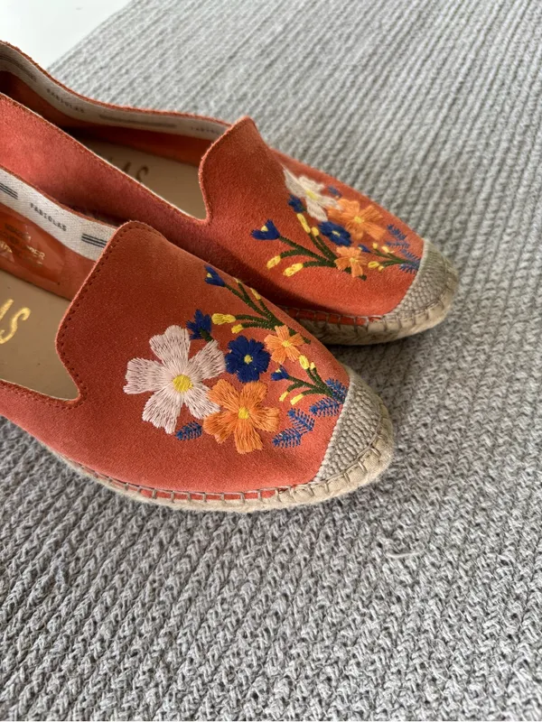 Fabiolas Floral Embroidered Coral Suede Leather Espadrilles Size 38 - Image 13