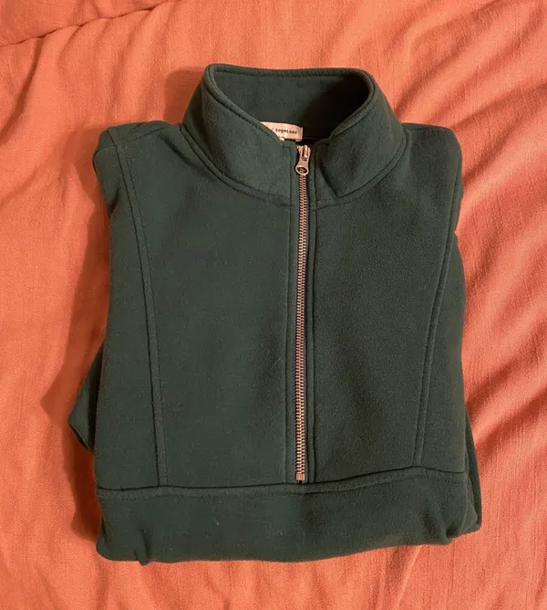 TJ Maxx Green Sweatshirt - Image 2