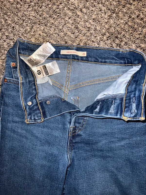 Levi’s Ribcage Bootcut Jeans - Image 2