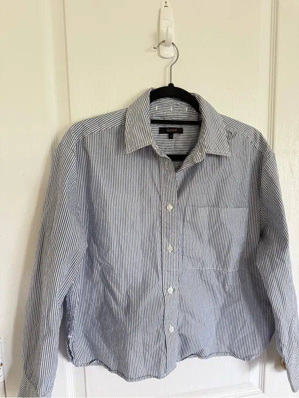 Quince Organic Cotton Poplin Cropped Long Sleeve in Light Blue Stripe - Image 3