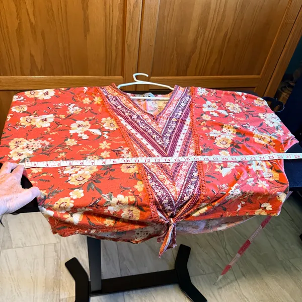Absolutely Famous XL Orange Floral V-Neck Tie Front Boho Top Dolman Sleeve Soft - Image 5