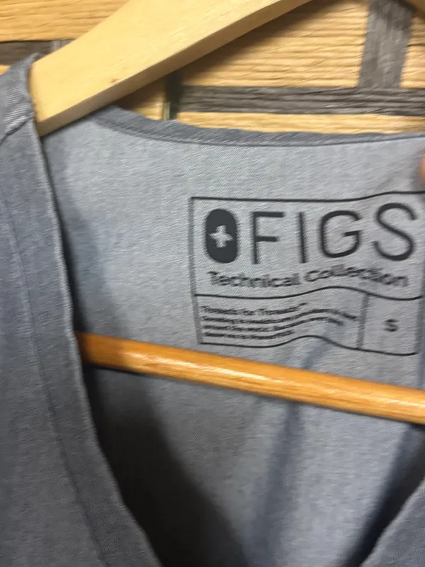 Figs gray technical collection scrub top size small - Image 5
